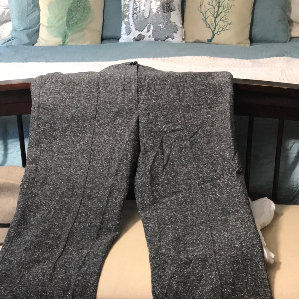 New York & Company Stretch Capri dress pants 12